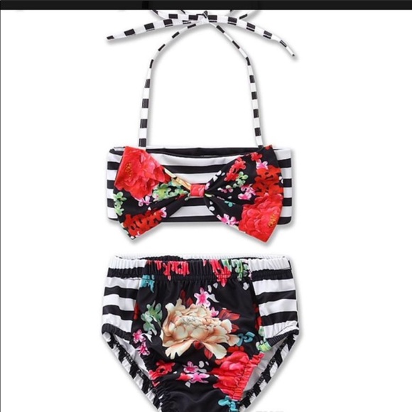 🍀 10 for $25 Girl’s 2-Piece Swimsuit - Picture 3 of 7